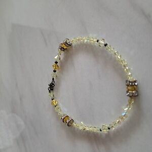 Elegant Gold Crystal Bracelet